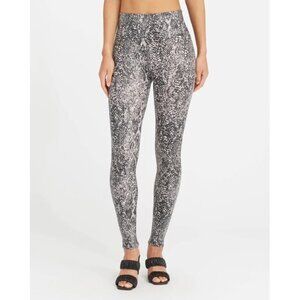 Spanx Faux Leather Snake Shine Leggings in Gray Snake - Size large‎